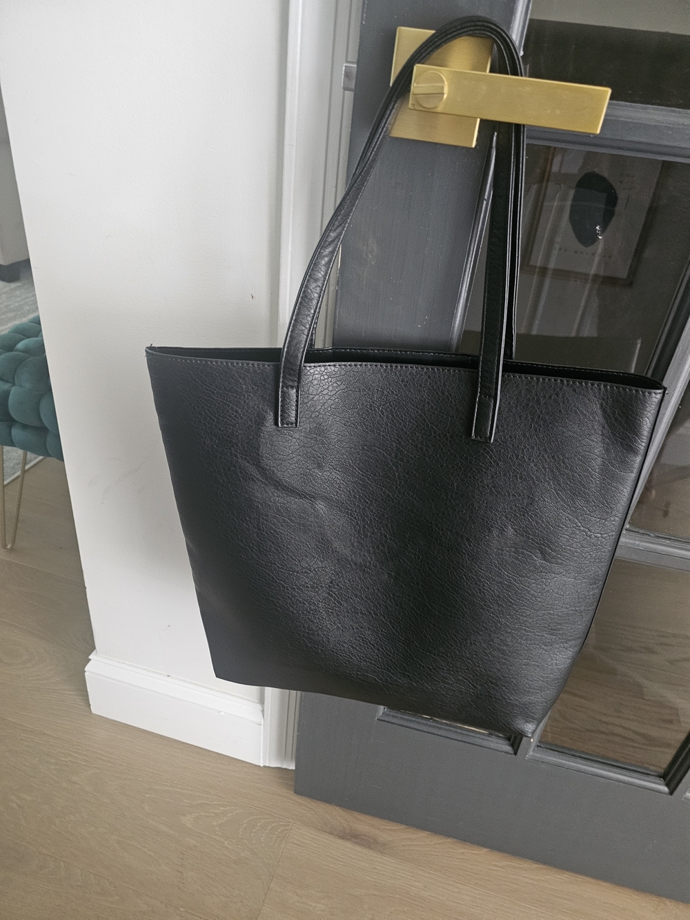 MCM Parfums Black & Tan  Tote Bag GWP - Picture 2 of 6